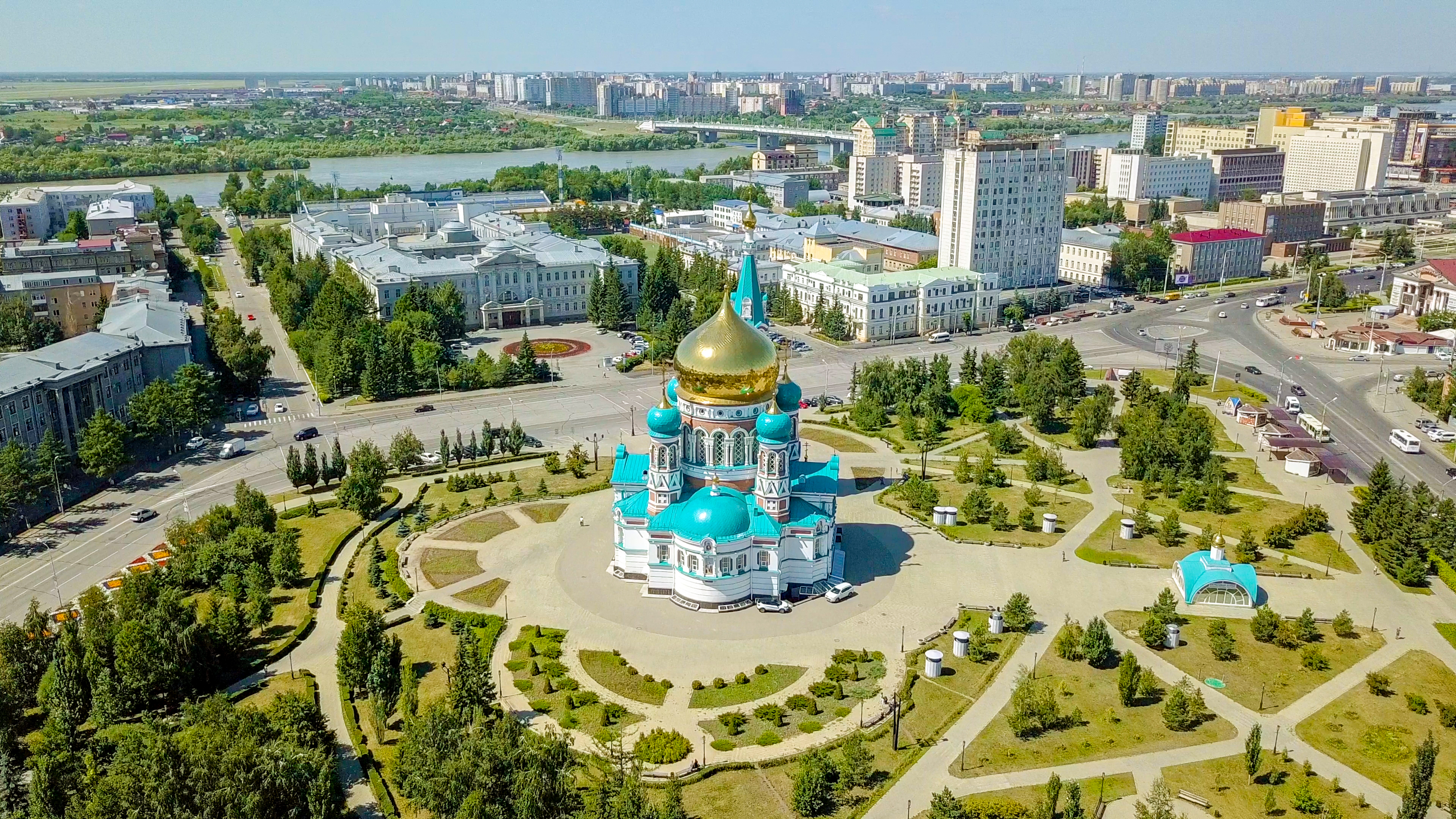 Сколько лет омску. Церкви в Омске вид сверху. Собор Омск сверху.